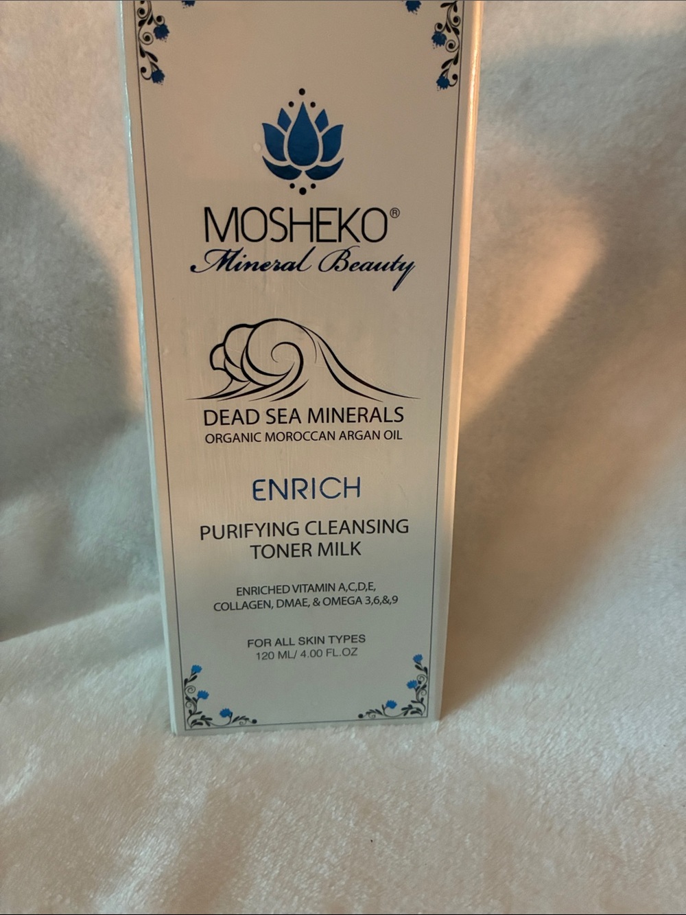 Mosheko Mineral Beauty Enrich Purifying Cleansing Toner Milk - White/Blue